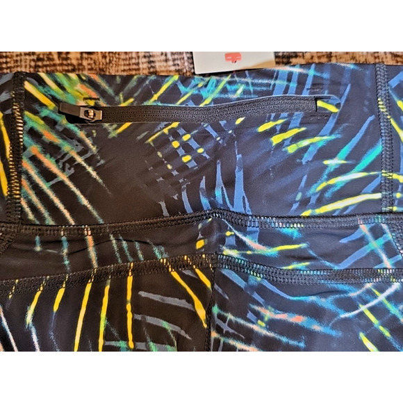 Sweaty Betty Zero Gravity Pocket Leggings Medium 7/8 Black Neon Tropical NWT - Picture 9 of 9